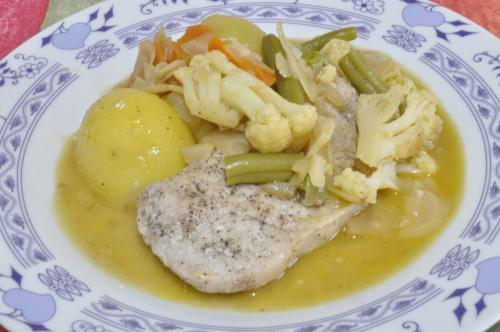 Jak uvařit vepřová žebírka se zeleninou ? Snadné recept, připravený za 30 - 45 minut